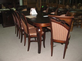  Drewniane stoły stylowe