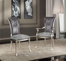 Klasyczne krzesła z tapicerowanym oparciem 3062SA