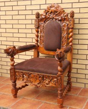  Fotel rzeźbiony